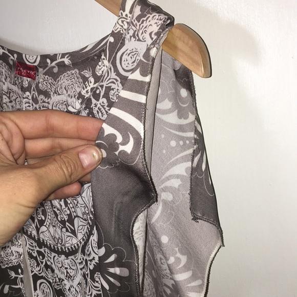 Ruby Rox size S Print Top - Picture 3 of 5